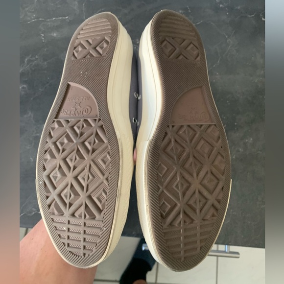 Converse x Comme des Garcons PLAY Chuck 70 Low Top - Picture 7 of 9